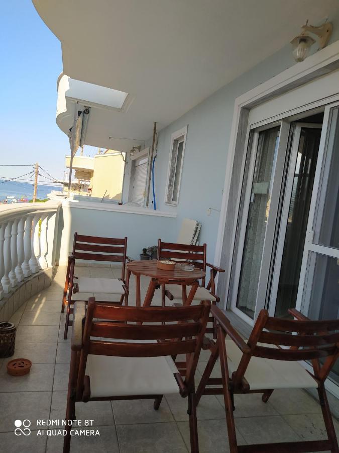 Sea And Sky Apartment Néa Péramos Extérieur photo