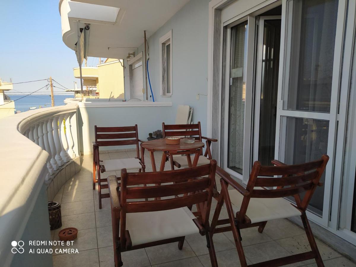 Sea And Sky Apartment Néa Péramos Extérieur photo