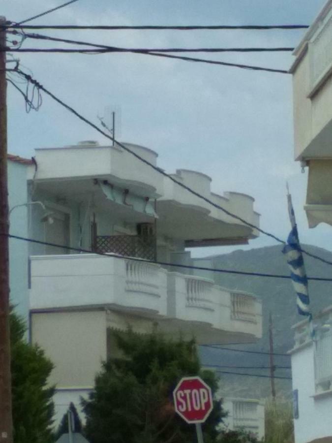 Sea And Sky Apartment Néa Péramos Extérieur photo